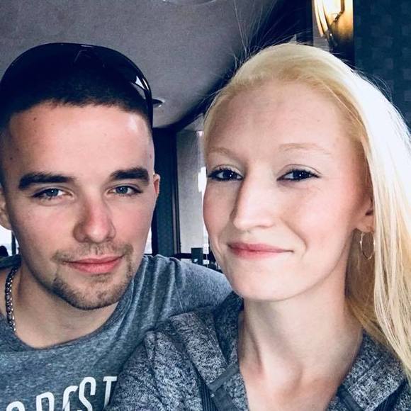 Meet your Posher, Kayla - Picture 1 of 1